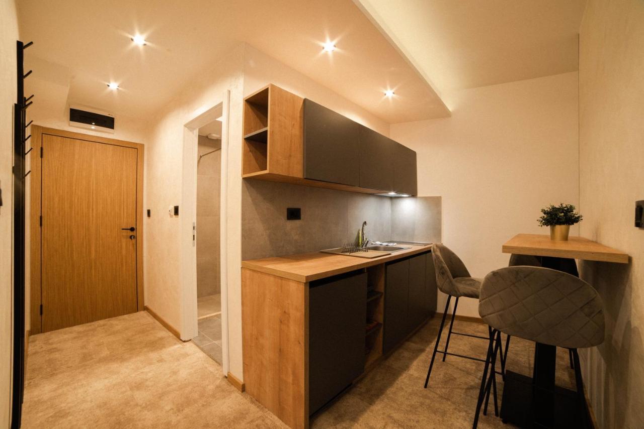 Apartments Suncani Vrhovi โคเปานิก ภายนอก รูปภาพ