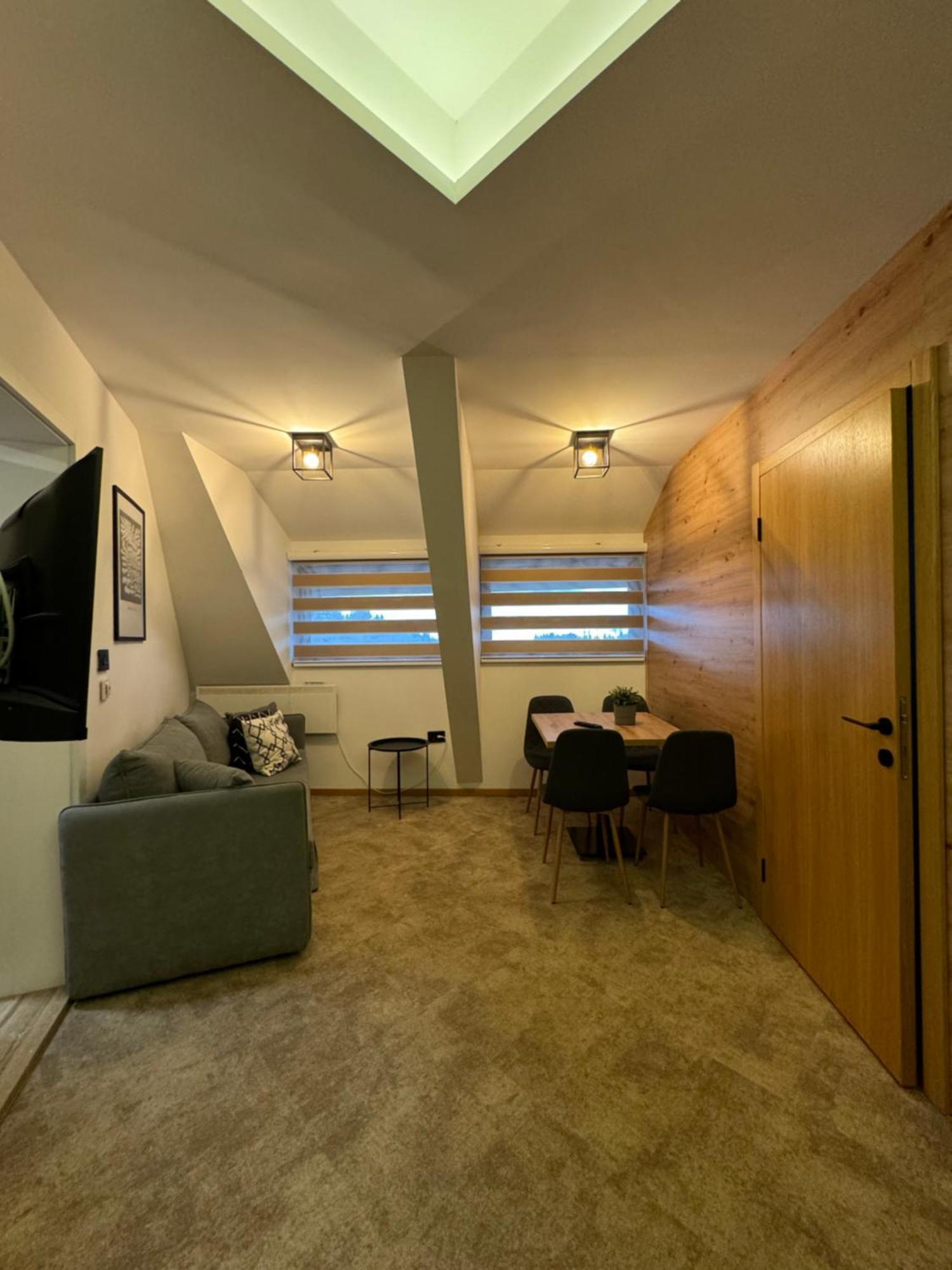 Apartments Suncani Vrhovi โคเปานิก ภายนอก รูปภาพ